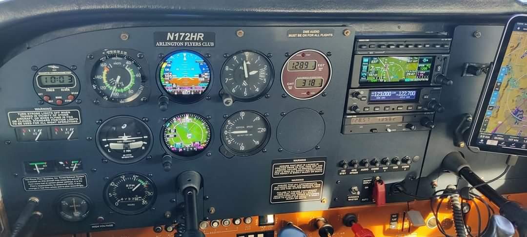 N172HR instrument panel with modern Garmin IFR avionics