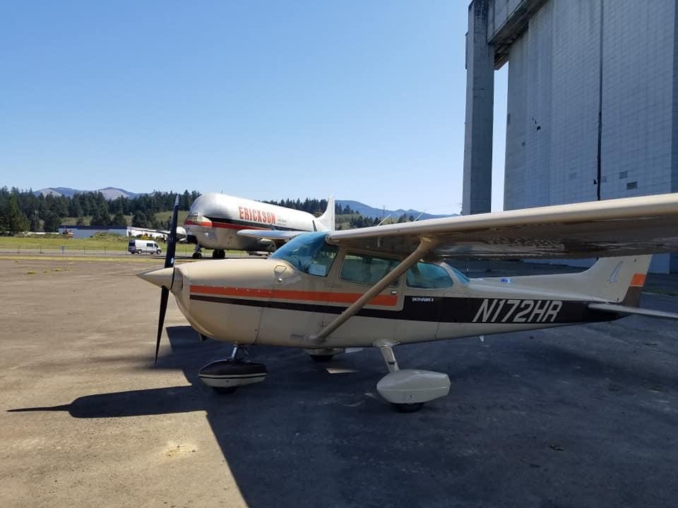 Cessna N172HR parked on the ramp at KAWO